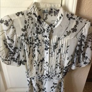 Cream & Black floral Apt 9 blouse